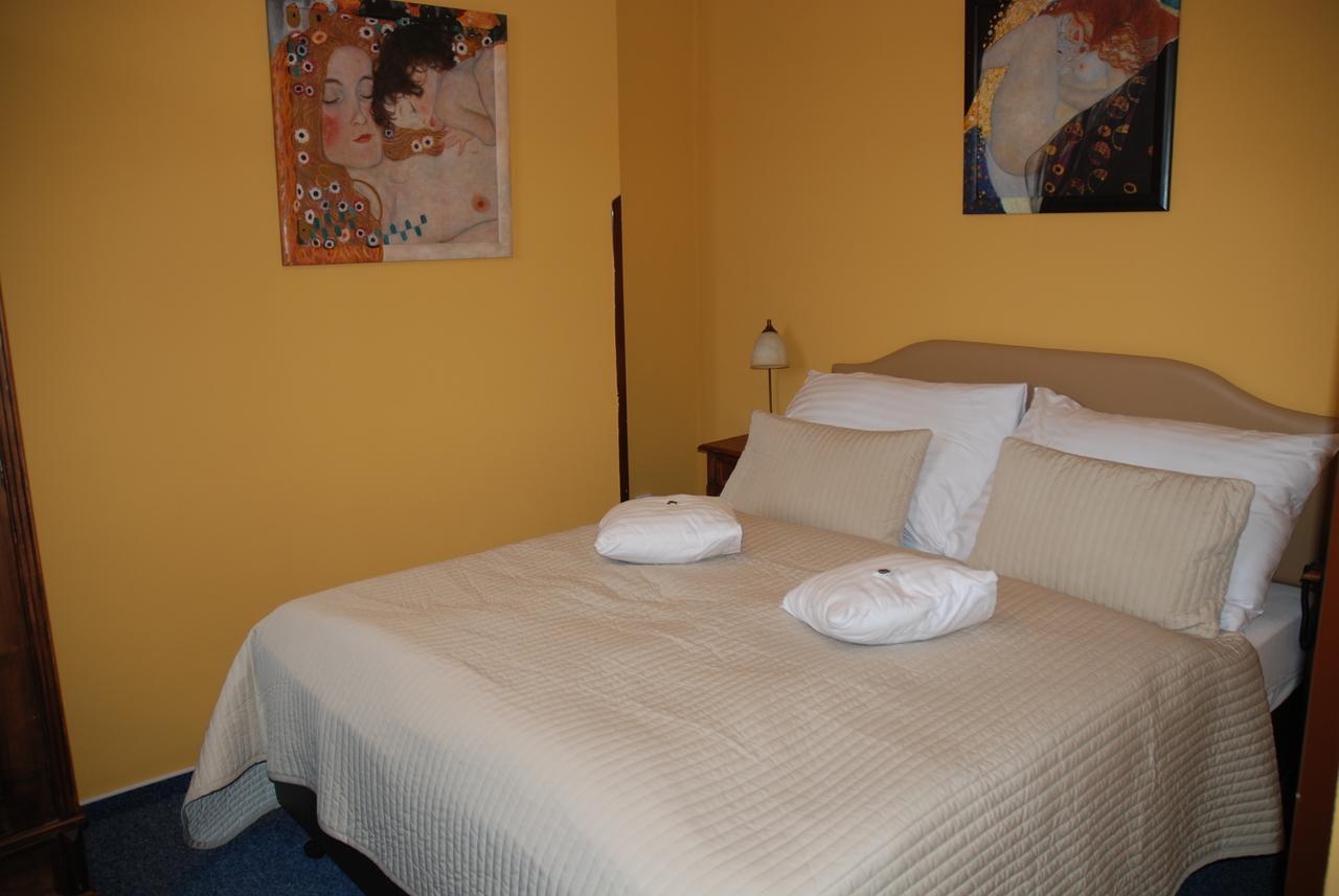Hotel U Ruze Slavonice Exterior photo
